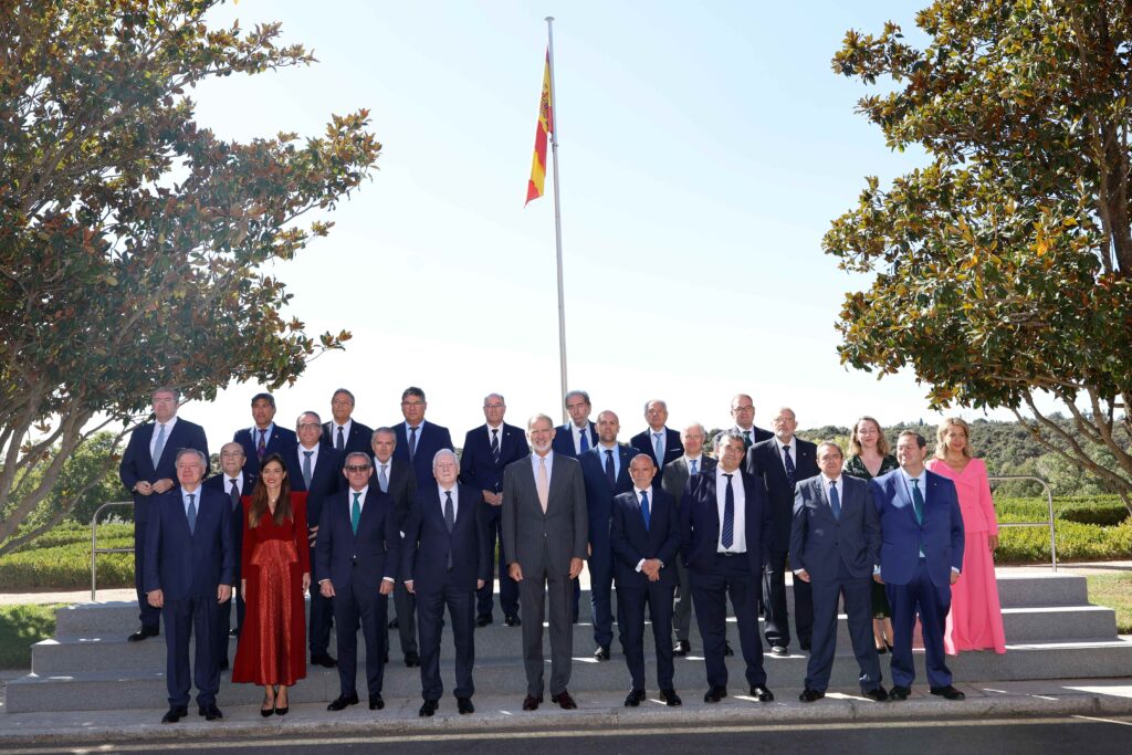 El Consejo de Cámaras de Castilla y León entrega a S.M. el Rey la Medalla de Honor de la institución